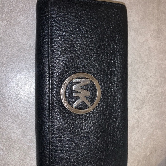 Michael kors real soft leather shoulderbucketstyle - Picture 6 of 10